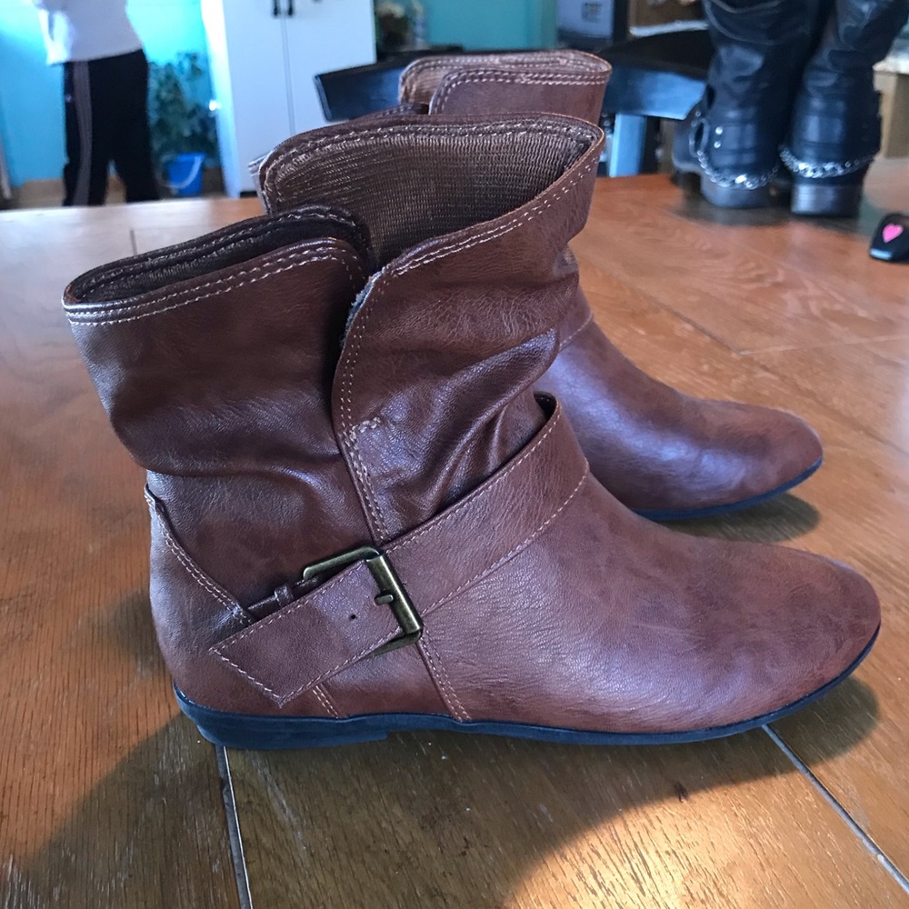 Brown ankle booties, never worn